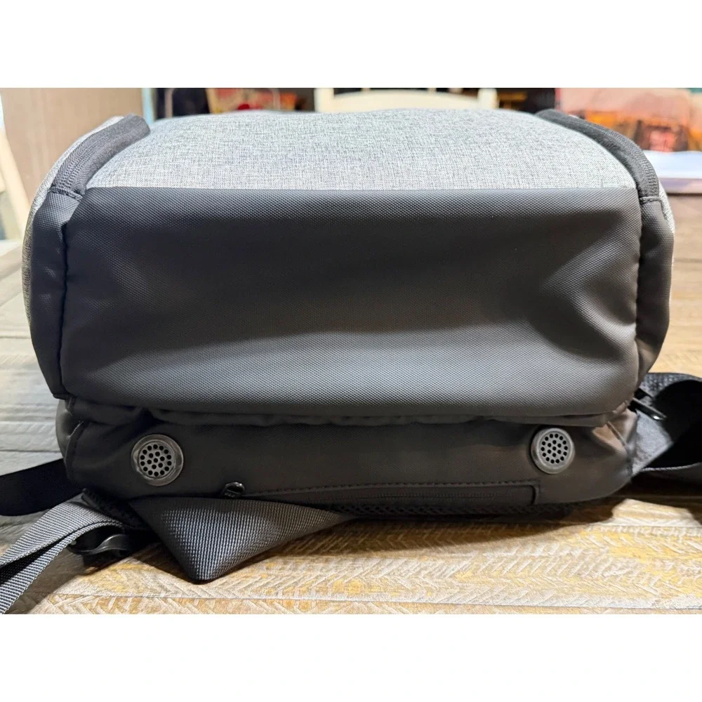 Thirty Five Lines Backpack Umbrella Unisex Large Grey NWT Hands Free Sun Rain